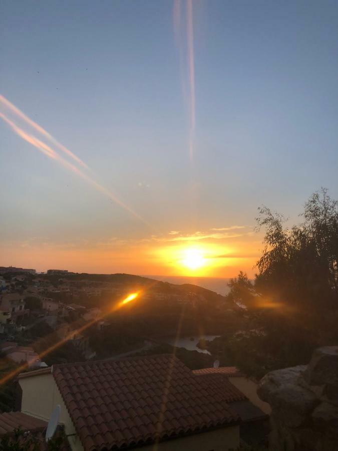 Sardegna-Ferienwohnung Mit Emotionale Meeres Blick Торре-дей-Корсари Экстерьер фото